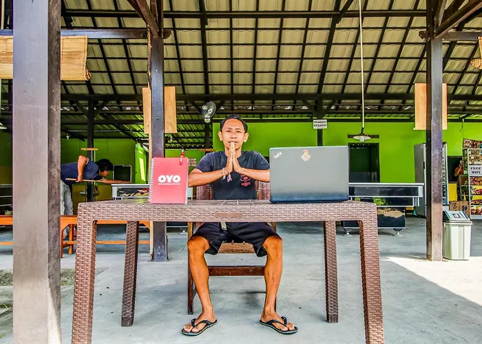 Oyo 91053 Desa Wisata 2* Gilimanuk